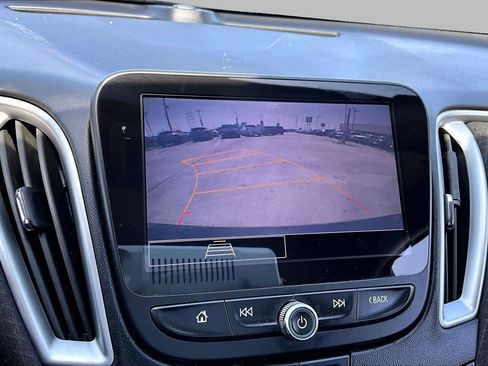 Used 2022 Chevrolet Malibu LS FWD image 27