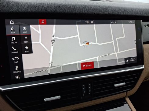 Used 2019 Porsche Cayenne image 17