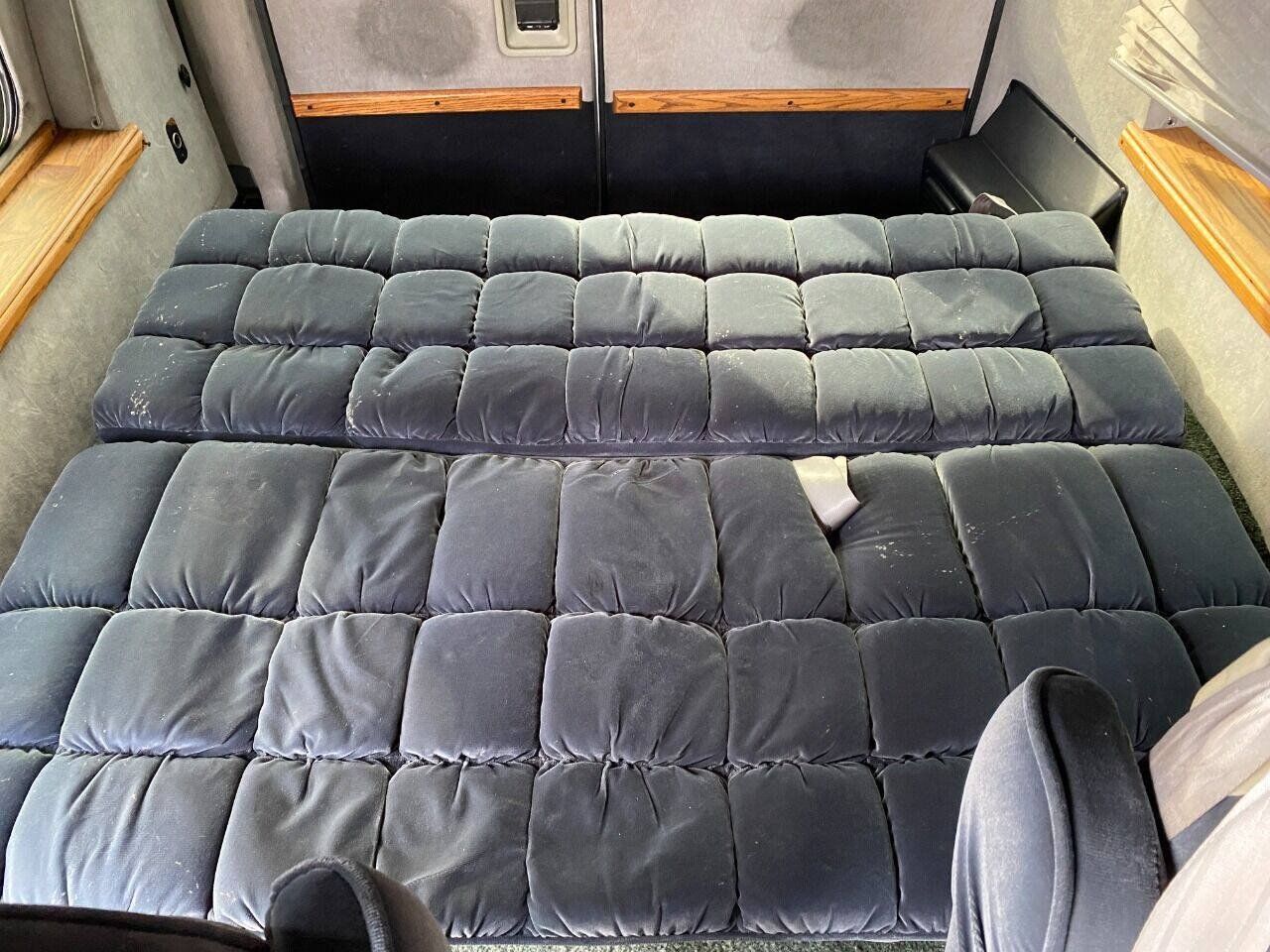 Used 1997 Ford E-150 and Econoline 150 RWD image 22