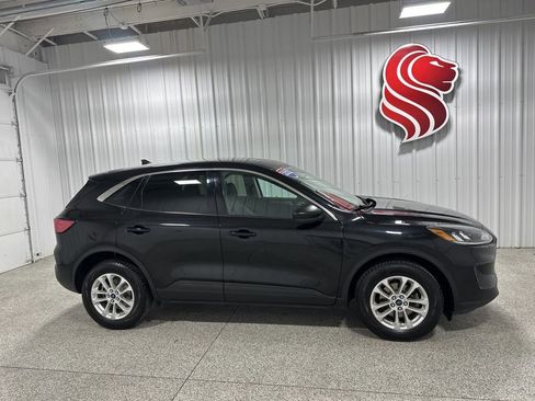 Used 2022 Ford Escape SE AWD/4WD image 1