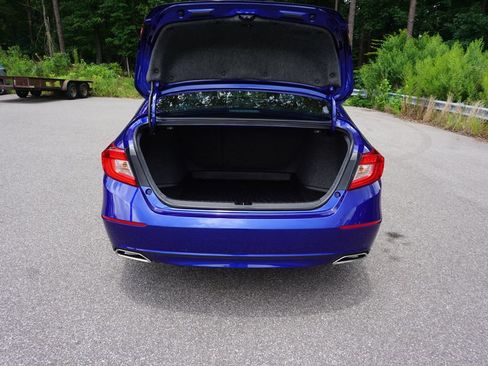 Used 2018 Honda Accord Sport image 13