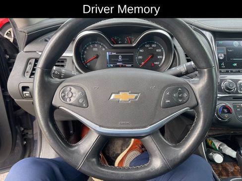 Used 2015 Chevrolet Impala LTZ FWD image 14