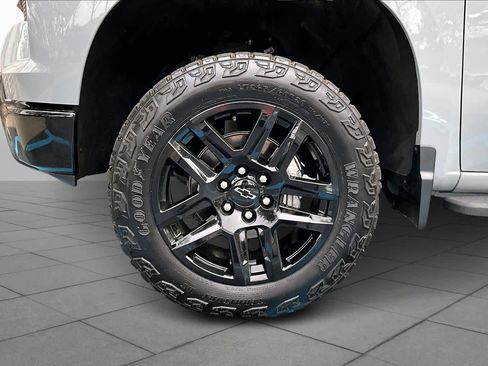 Used 2024 Chevrolet Silverado 1500 LT Trail Boss w/ Protection Package AWD/4WD image 11