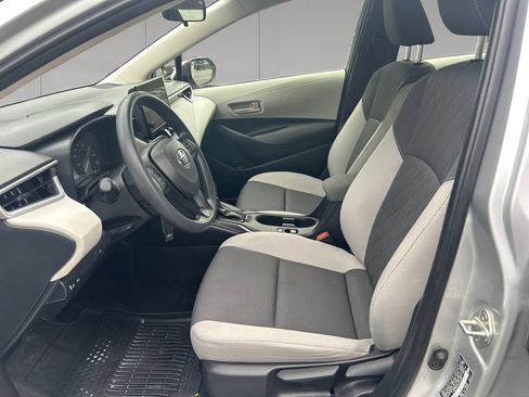 Used 2025 Toyota Corolla LE AWD/4WD image 10