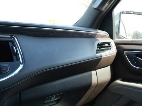 Used 2024 Chevrolet Tahoe LT image 27