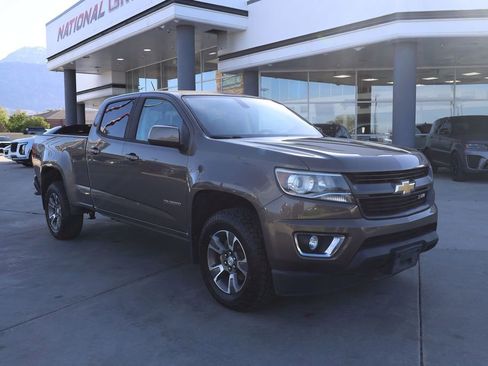 Used 2017 Chevrolet Colorado Z71 AWD/4WD image 8