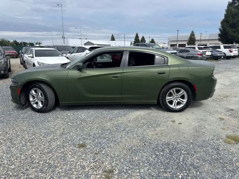 Used 2022 Dodge Charger SXT RWD image 8