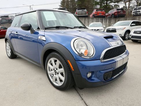 Used 2013 MINI Cooper S w/ Premium Pkg image 9
