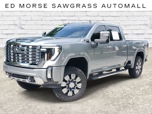 Used 2024 GMC Sierra 2500 Denali w/ Denali Reserve Package AWD/4WD image 1