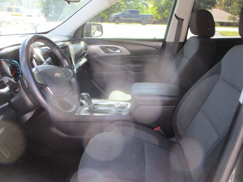 Used 2018 Chevrolet Traverse LT FWD image 13
