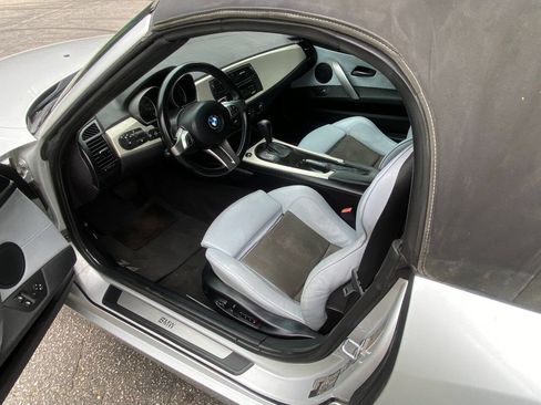 Used 2005 BMW Z4 2.5i RWD image 11