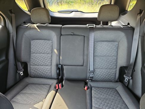 Used 2020 Chevrolet Equinox LT FWD image 18