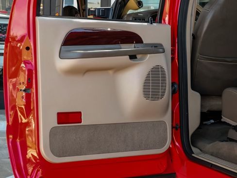 Used 2004 Ford Excursion Eddie Bauer image 37