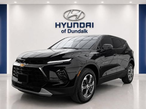 Used 2026 Chevrolet Blazer LT FWD image 3