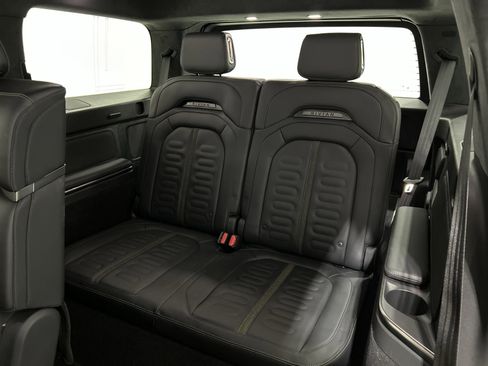 Used 2023 Rivian R1S Adventure AWD/4WD image 22