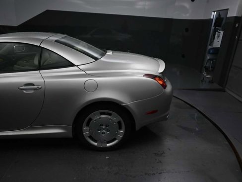 Used 2003 Lexus SC 430 Convertible RWD image 22