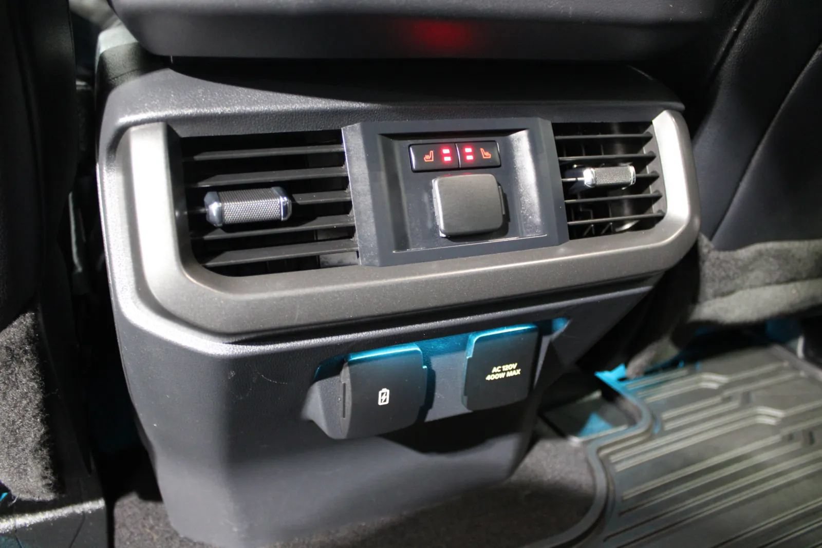 Used 2024 Ford F150 Lariat w/ Equipment Group 502A High AWD/4WD image 32