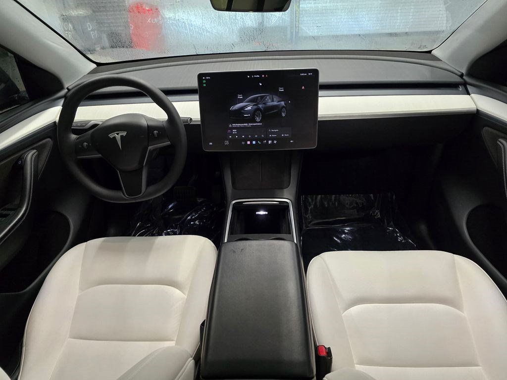 Used 2024 Tesla Model Y Long Range AWD/4WD image 35