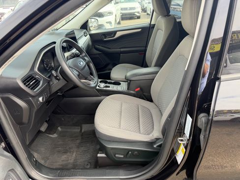 Used 2022 Ford Escape SE FWD image 18