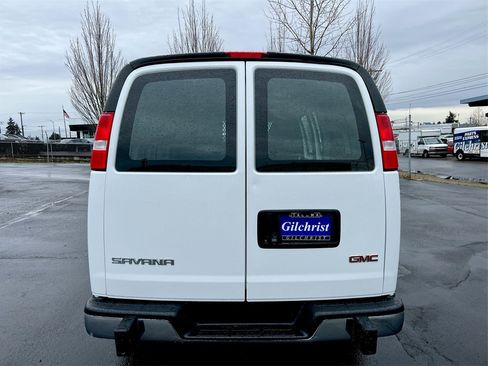 Used 2022 GMC Savana 2500 w/ Driver Convenience Package image 24