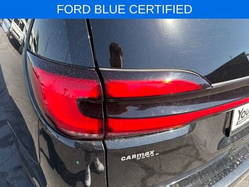 Used 2022 Chrysler Pacifica Limited FWD image 25