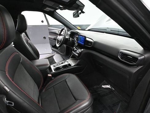 Used 2022 Ford Explorer ST-Line w/ Class IV Trailer Tow Package image 55