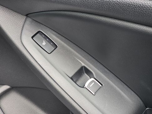 Used 2018 Honda Accord Touring image 24