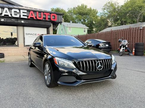 Used 2018 Mercedes-Benz C 300 Sedan image 4