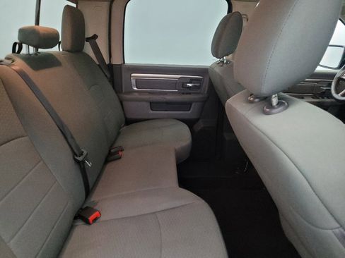 Used 2017 RAM 1500 Classic SLT image 19