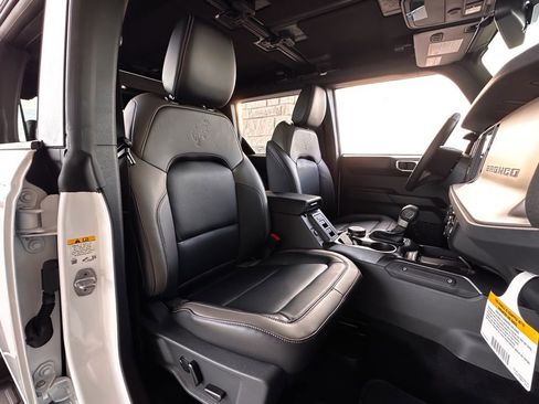 New 2025 Ford Bronco Outer Banks image 65