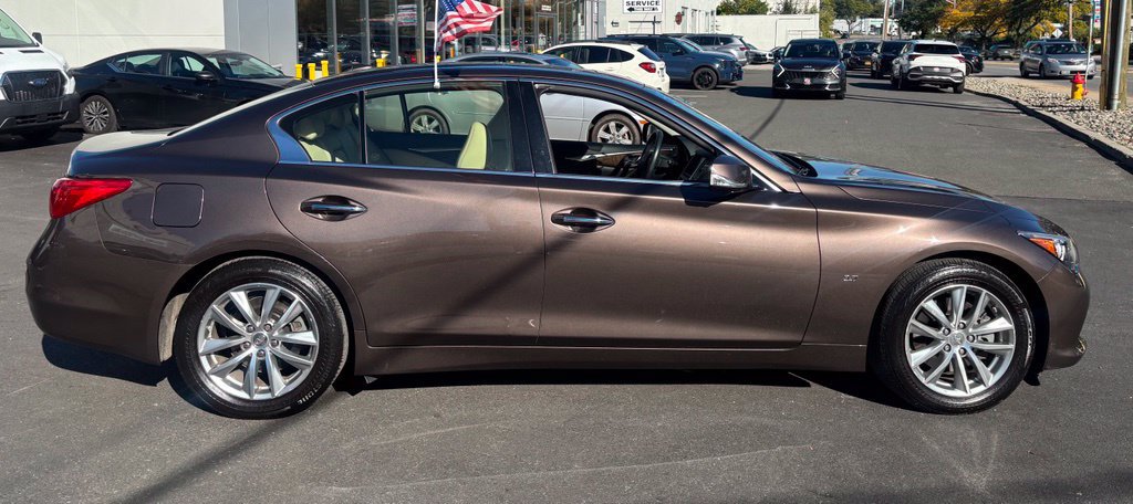 Used 2014 INFINITI Q50 Premium w/ Technology Package AWD/4WD image 6