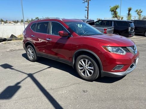 Used 2016 Nissan Rogue SV FWD image 2