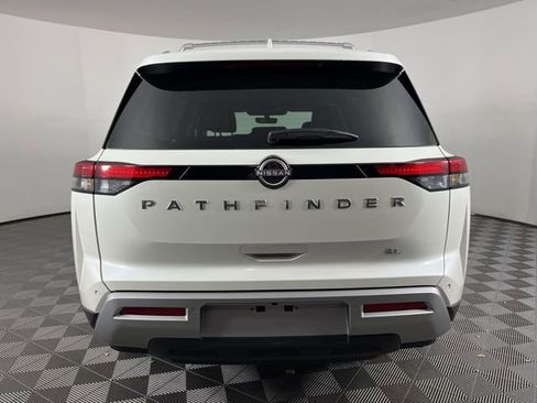 Used 2024 Nissan Pathfinder SL image 8