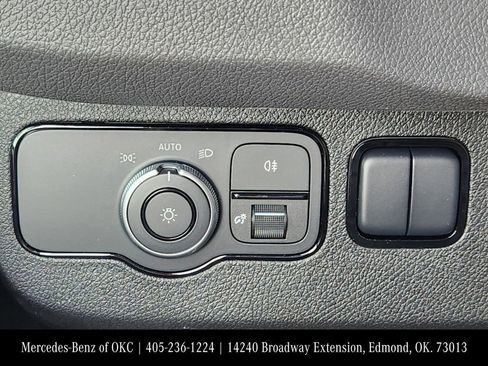 Used 2025 Mercedes-Benz Sprinter 2500 image 24