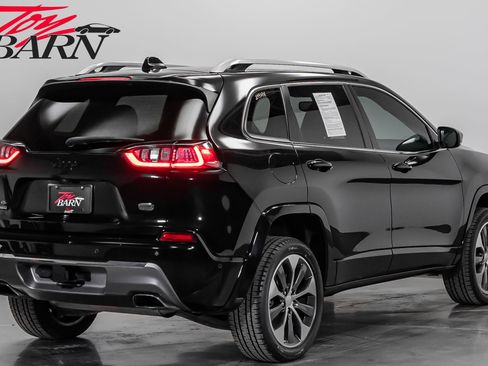 Used 2019 Jeep Cherokee Overland w/ Technology Group image 5