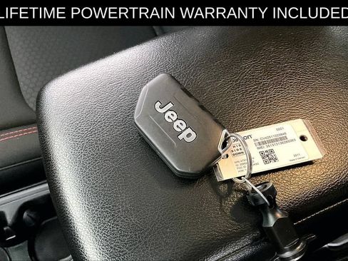 Used 2019 Jeep Wrangler Unlimited Rubicon AWD/4WD image 13