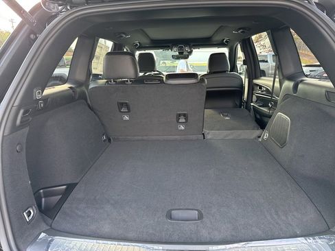 New 2025 Jeep Grand Cherokee Overland image 12