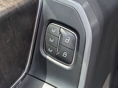 Used 2021 Ford F150 Lariat w/ Equipment Group 502A High AWD/4WD image 35