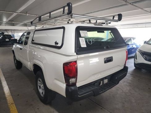 Used 2022 Toyota Tacoma SR RWD image 3