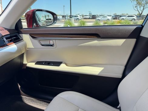 Used 2018 Lexus ES 350 w/ Navigation System Package image 16