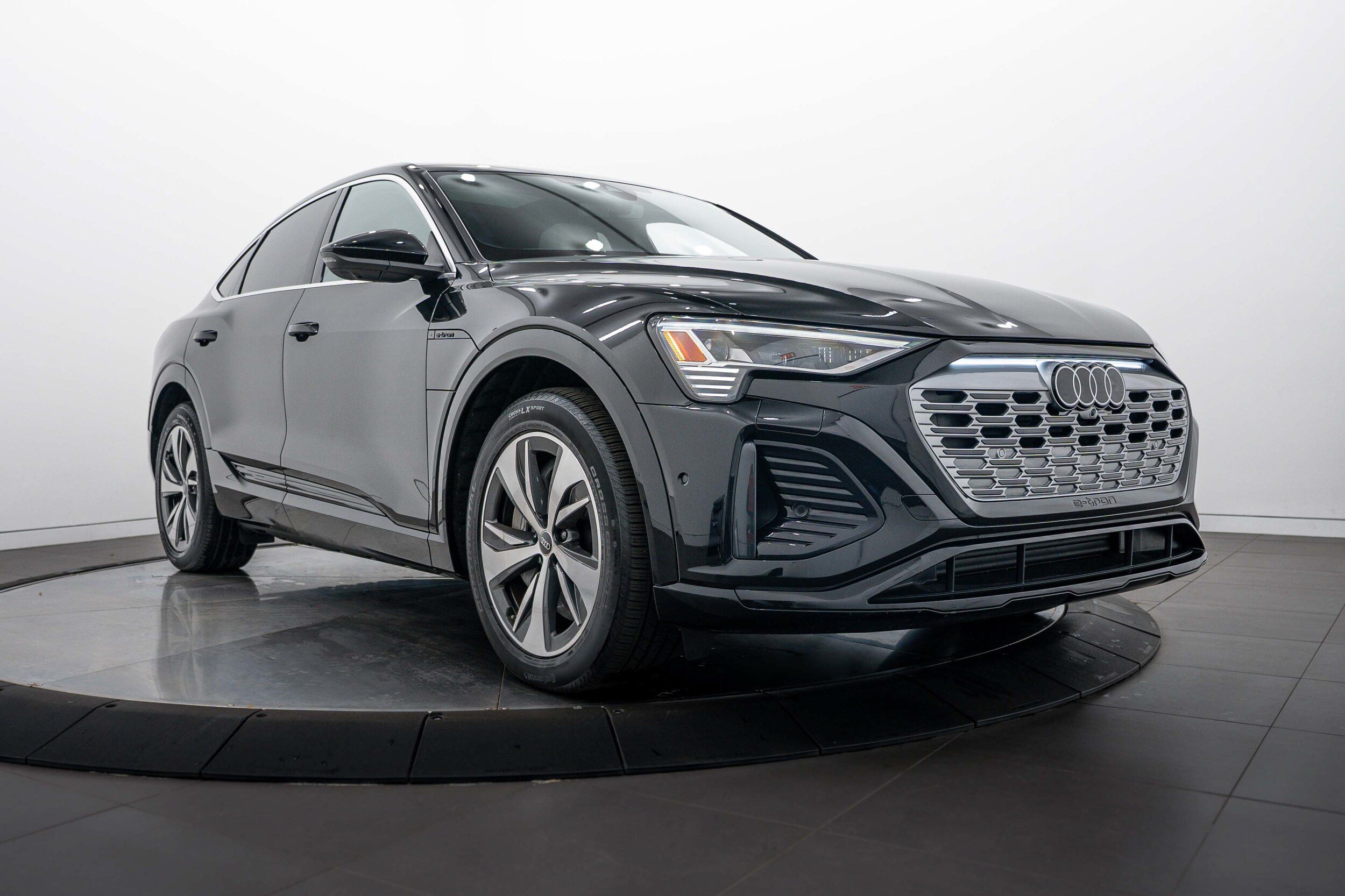 Certified 2024 Audi Q8 e-tron Prestige w/ Prestige Package AWD/4WD image 1