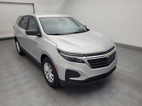 Used 2022 Chevrolet Equinox LS w/ LS Convenience Package FWD image 13