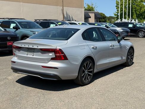 Used 2023 Volvo S60 T8 Core AWD/4WD image 4