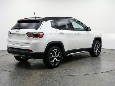 Used 2025 Jeep Compass Limited AWD/4WD image 9