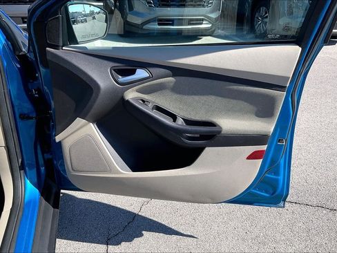 Used 2013 Ford Focus SE FWD image 21