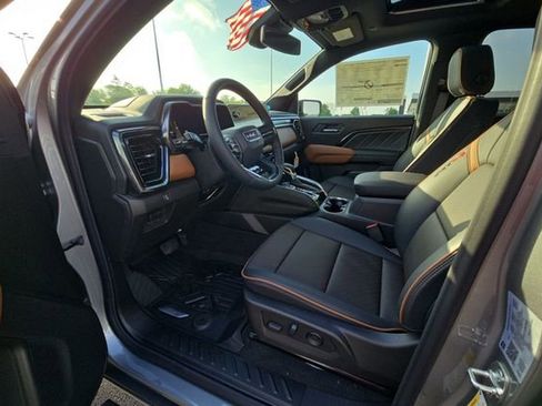 New 2026 GMC Canyon AT4 w/ Technology Plus Package AWD/4WD image 10