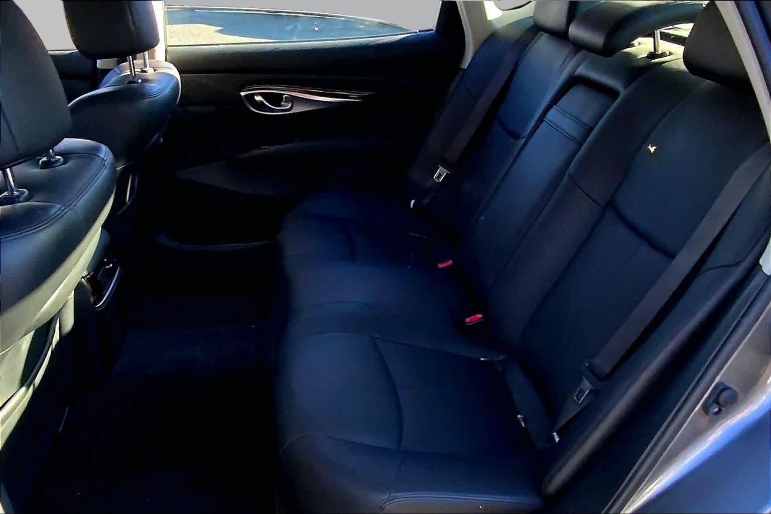 Used 2019 INFINITI Q70 L 3.7 AWD/4WD image 21