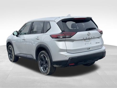 Certified 2025 Nissan Rogue SV AWD/4WD image 5