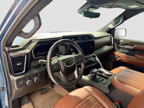 Used 2024 GMC Sierra 1500 Denali Ultimate image 9