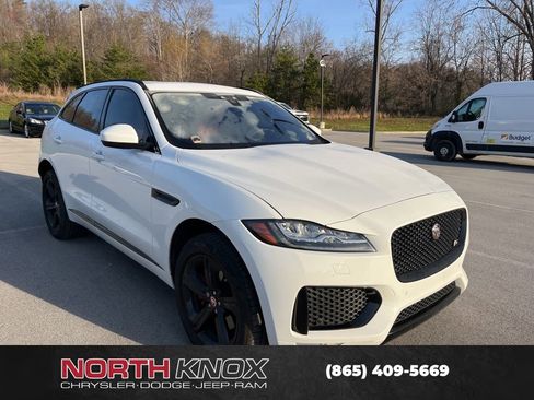 Used 2017 Jaguar F-PACE S image 2